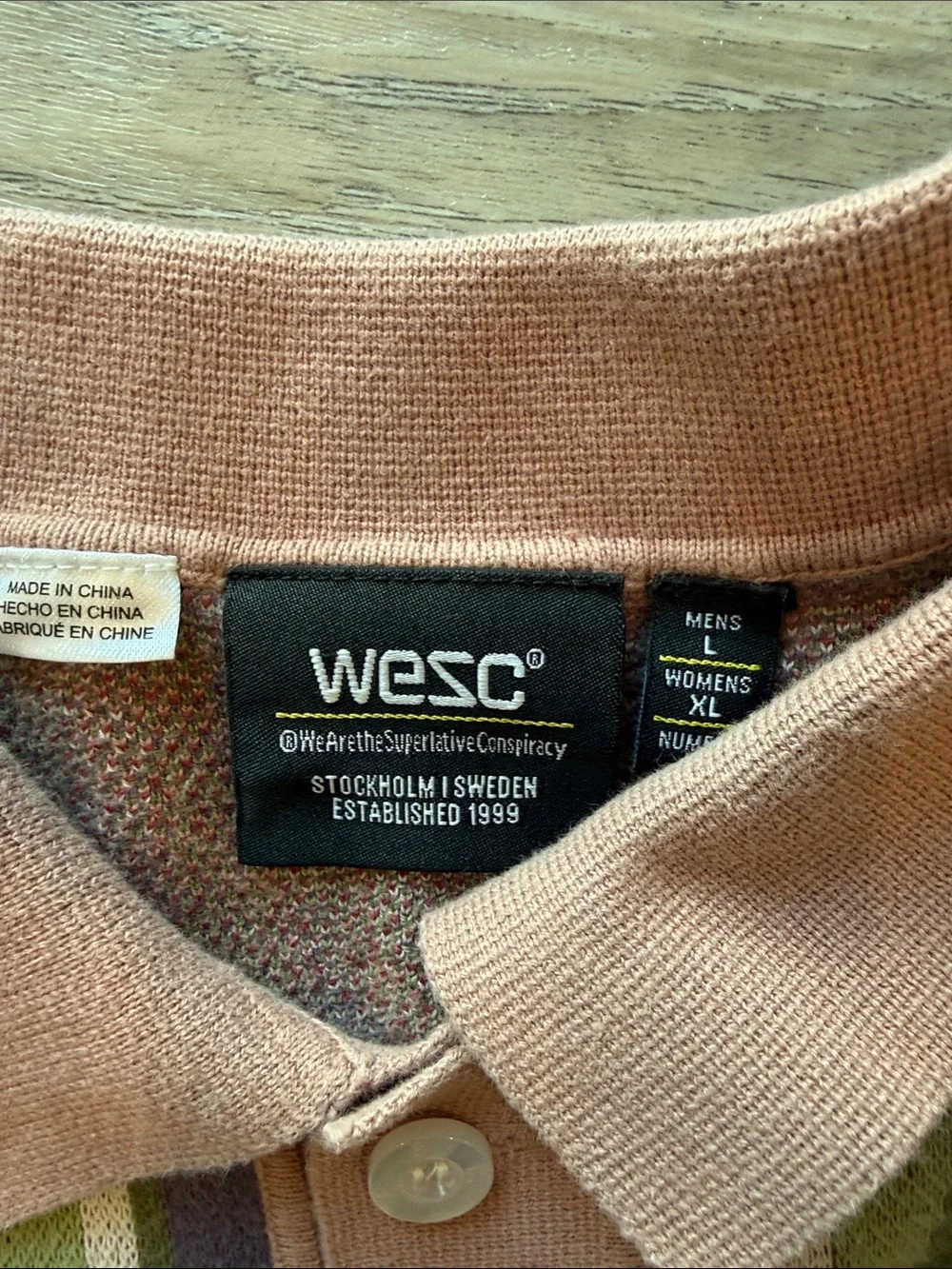 Wesc button down sweater sz l